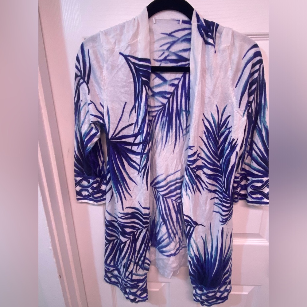 Blue and White Leaf Print Kimono